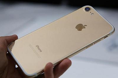 深圳苹果换屏_如何通过在iPhone上点击设备背面两次快速打开“健康代码”